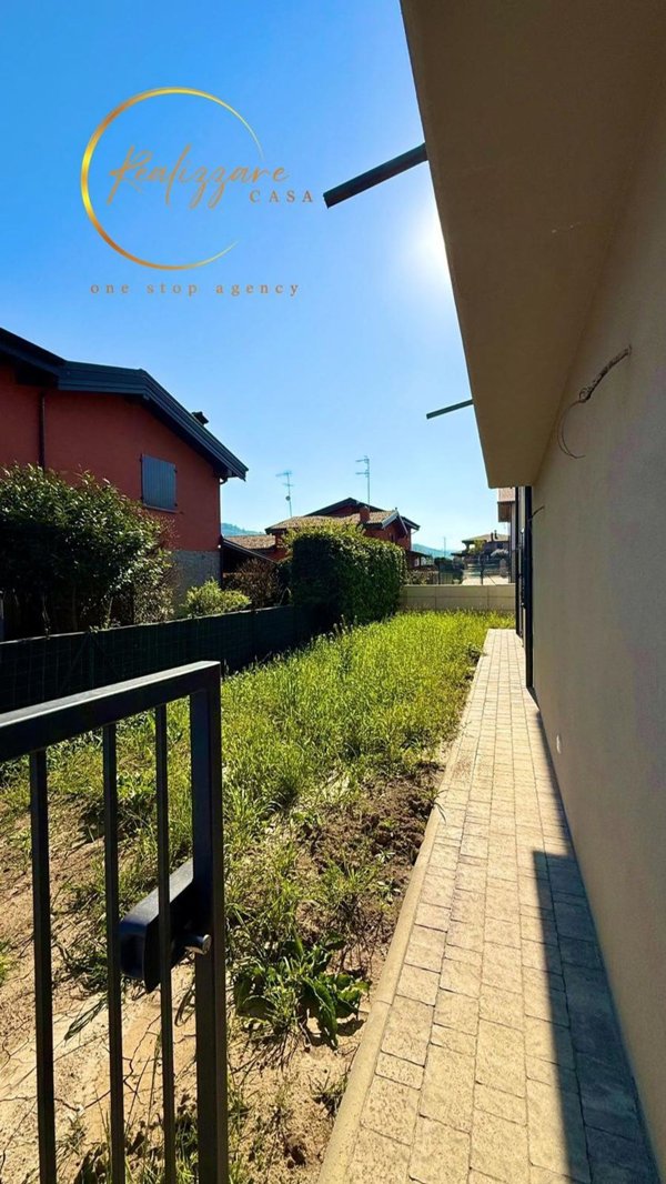 casa indipendente in vendita a Vezzano sul Crostolo in zona Villa