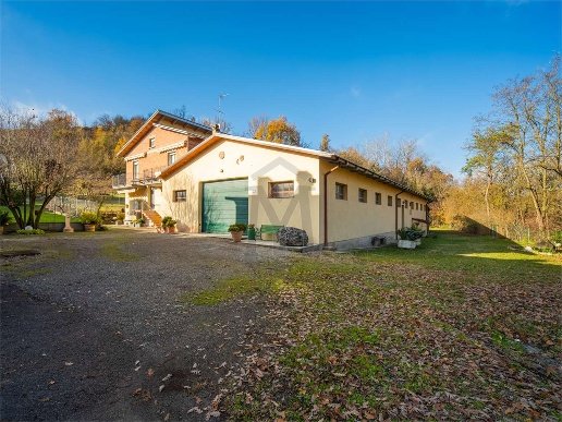 casa indipendente in vendita a Vezzano sul Crostolo in zona Pecorile