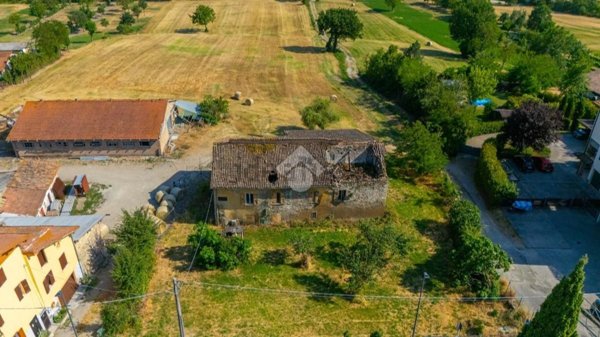 casale in vendita a Vezzano sul Crostolo in zona Sedrio