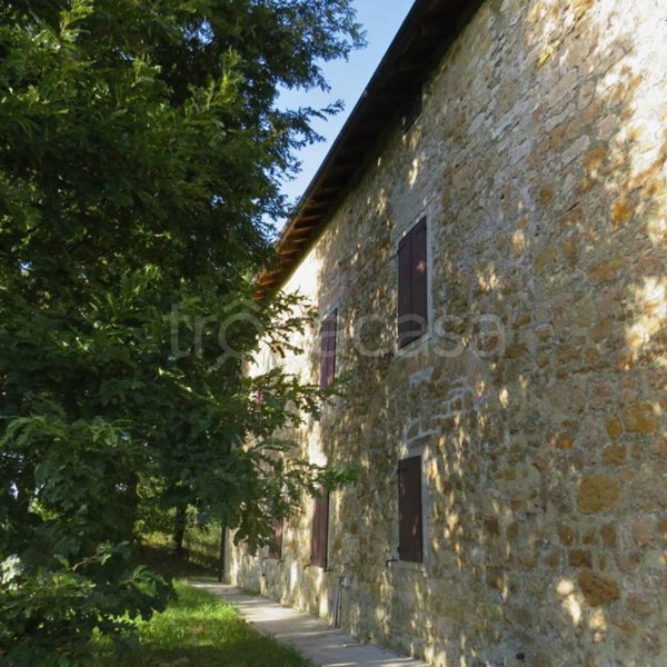 casa indipendente in vendita a Viano in zona Ca' Bertacchi