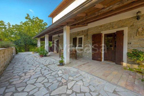 casa indipendente in vendita a Viano