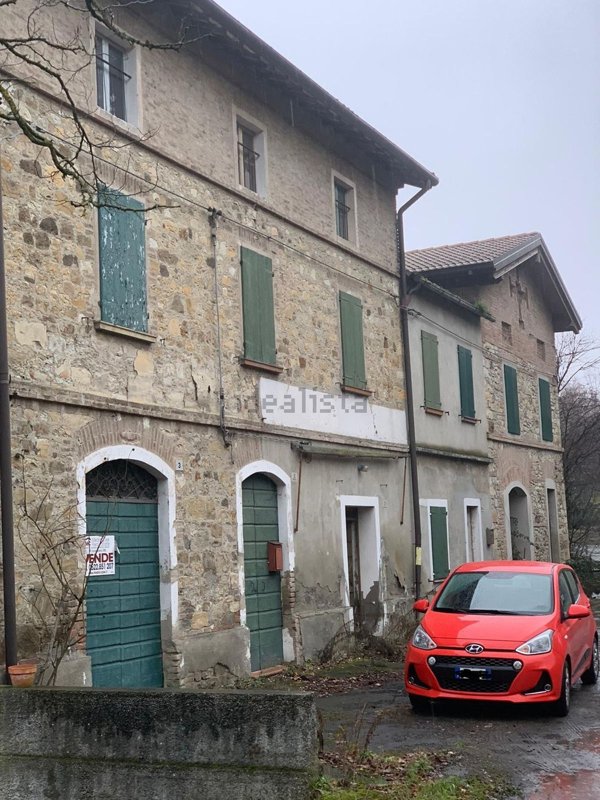 casa indipendente in vendita a Viano