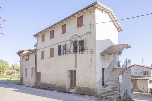 appartamento in vendita a Viano