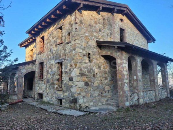 casa indipendente in vendita a Viano