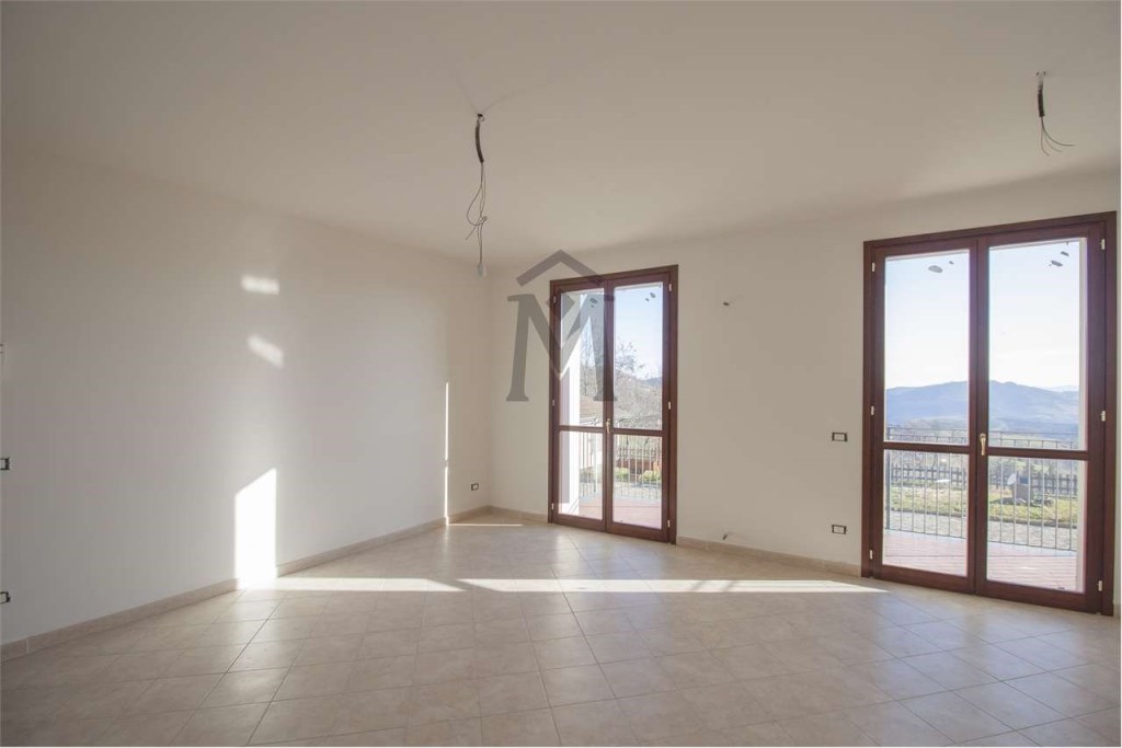 appartamento in vendita a Viano in zona Prediera