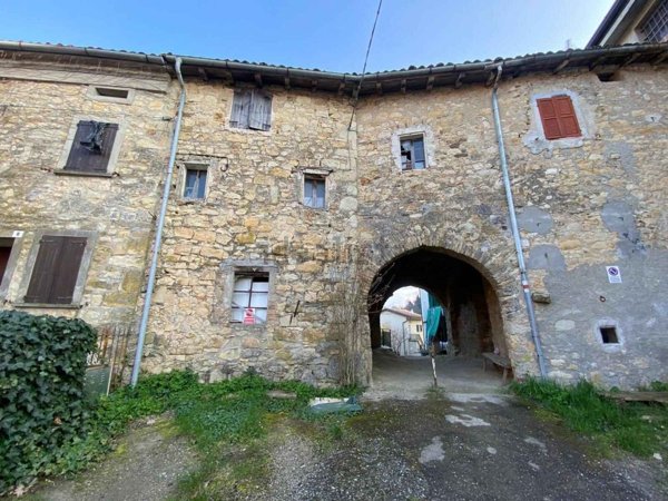 appartamento in vendita a Viano