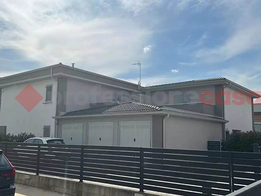 casa indipendente in vendita a Viano