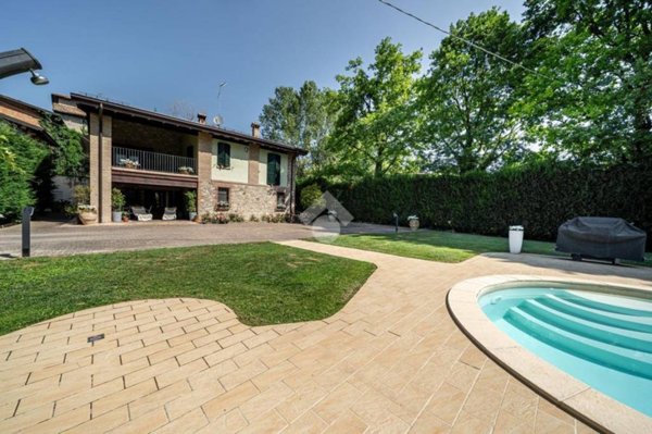 casa indipendente in vendita a Viano