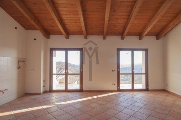 appartamento in vendita a Viano in zona Prediera