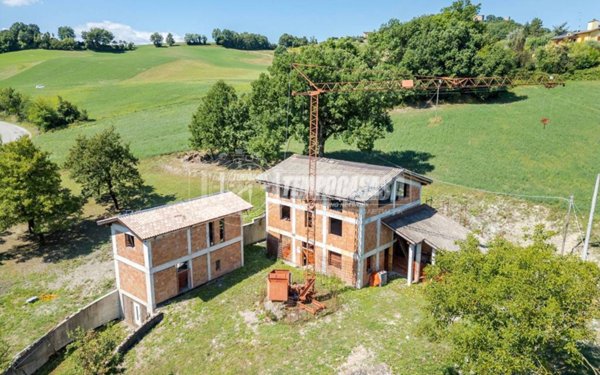 casa indipendente in vendita a Viano