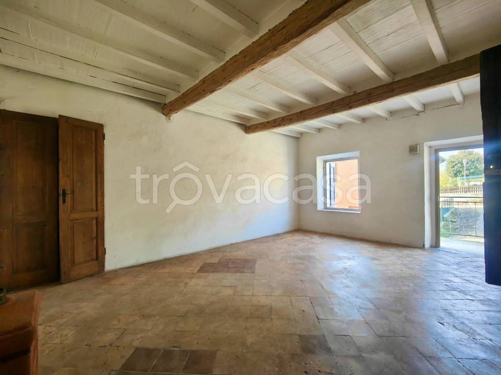 casa indipendente in vendita a Viano in zona Fagiano