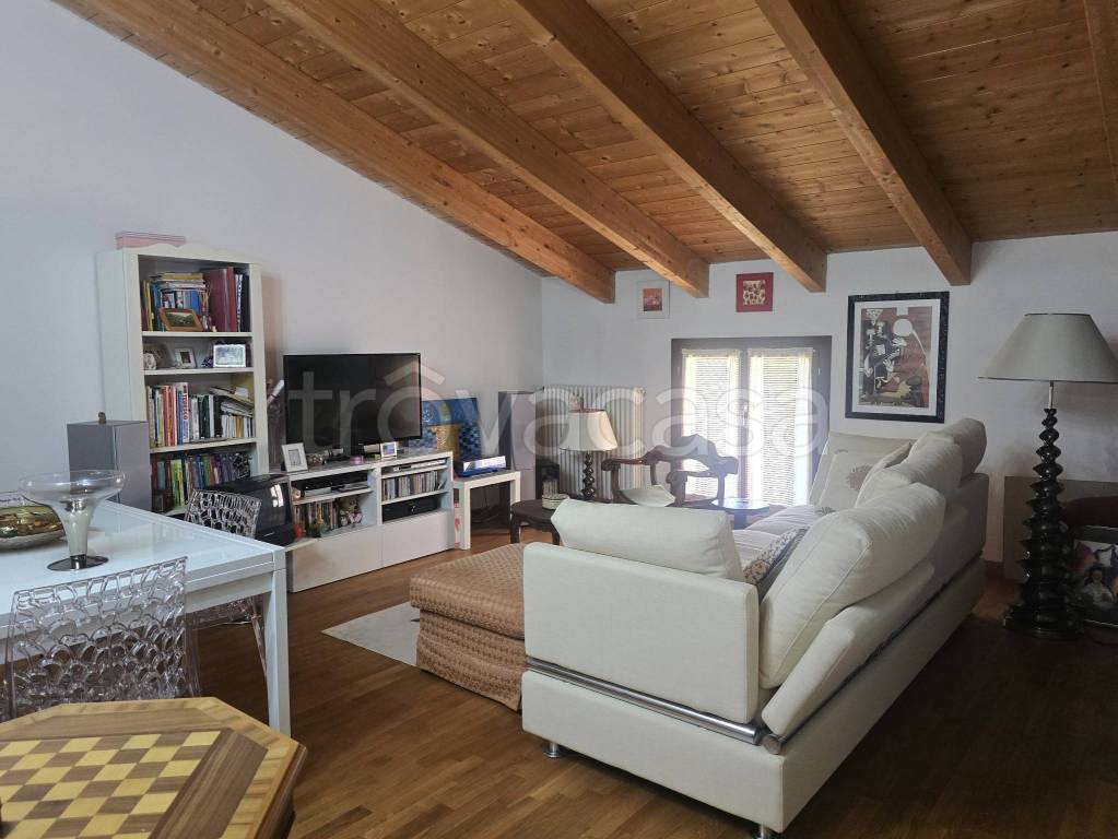 appartamento in vendita a Viano