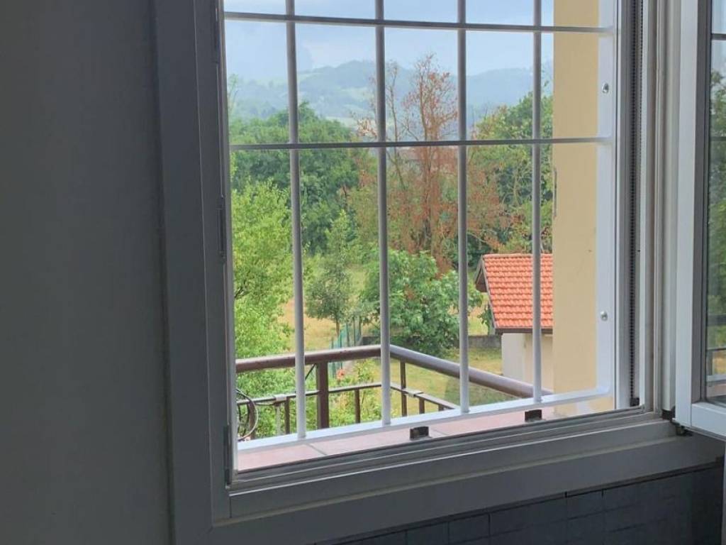 appartamento in vendita a Viano in zona Regnano