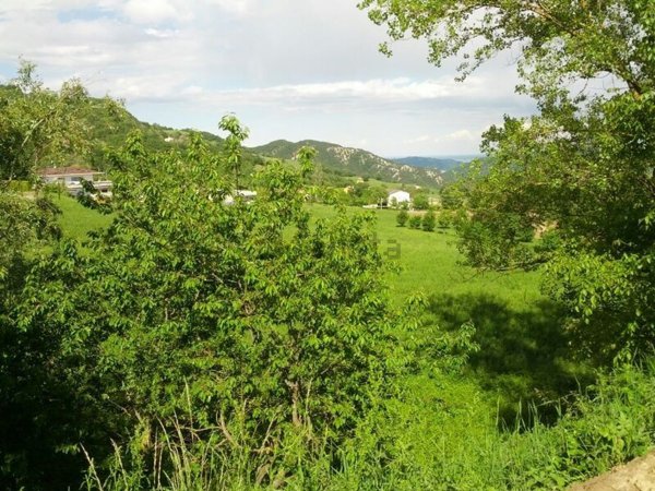 terreno edificabile in vendita a Viano