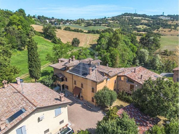 appartamento in vendita a Viano in zona Ca' Bertacchi