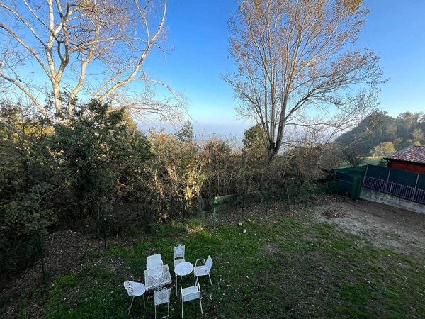 casa indipendente in vendita a Viano in zona Ca' Bertacchi