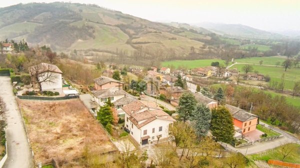 terreno edificabile in vendita a Viano