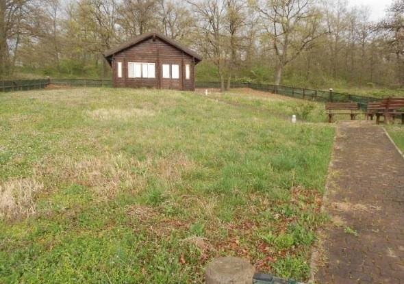 locale commerciale in vendita a Viano