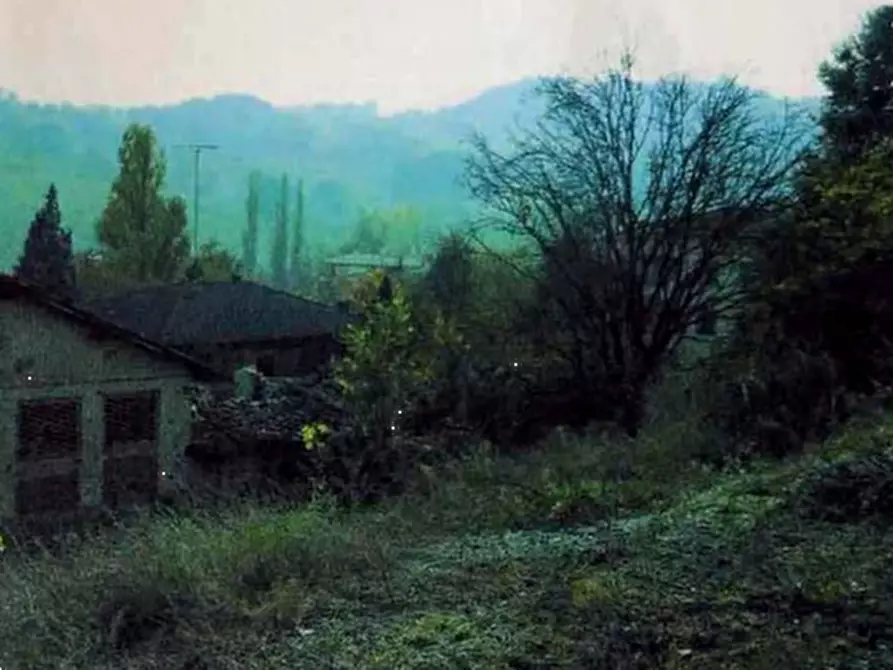 terreno edificabile in vendita a Viano in zona Fagiano