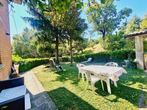 appartamento in vendita a Viano in zona Caldiano