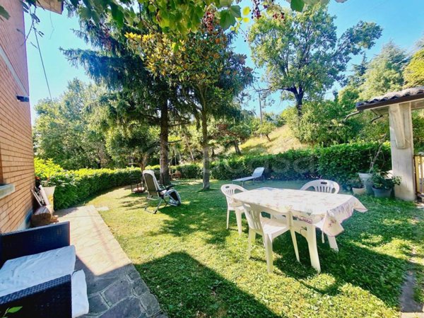 appartamento in vendita a Viano in zona Caldiano