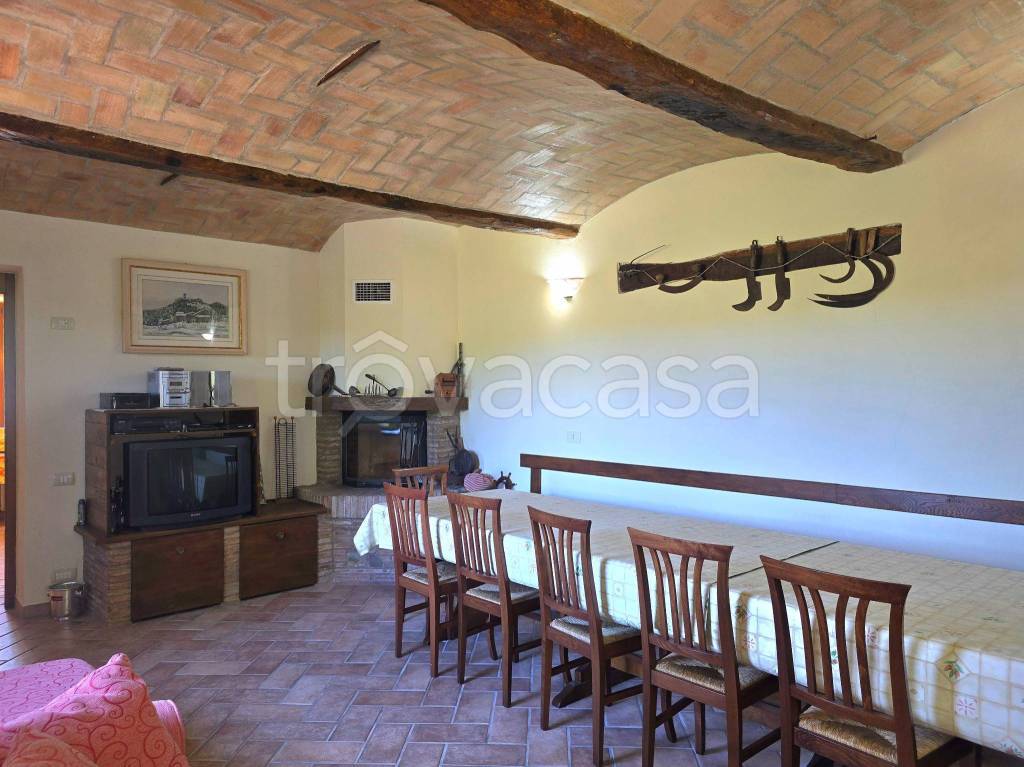 casa indipendente in vendita a Viano