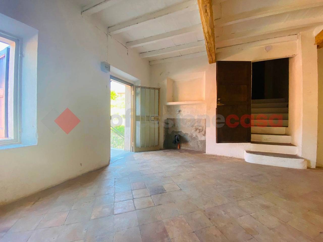 casa indipendente in vendita a Viano in zona Fagiano