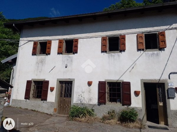 casa indipendente in vendita a Villa Minozzo in zona Civago