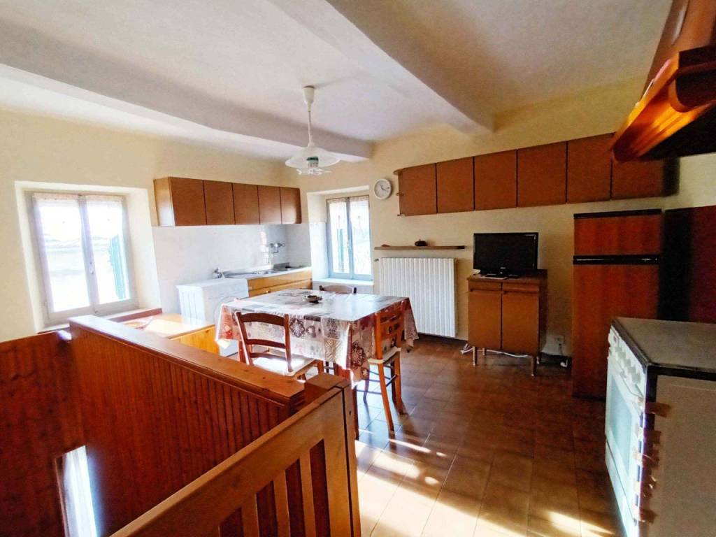 casa indipendente in vendita a Villa Minozzo in zona Sologno
