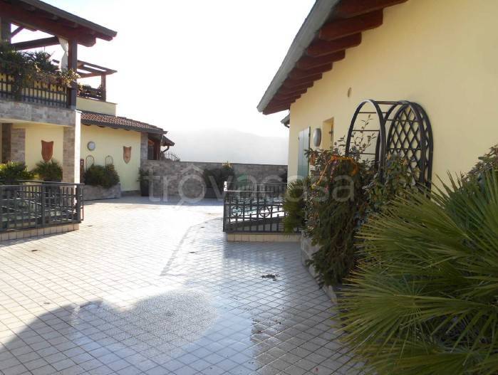 casa indipendente in vendita a Villa Minozzo