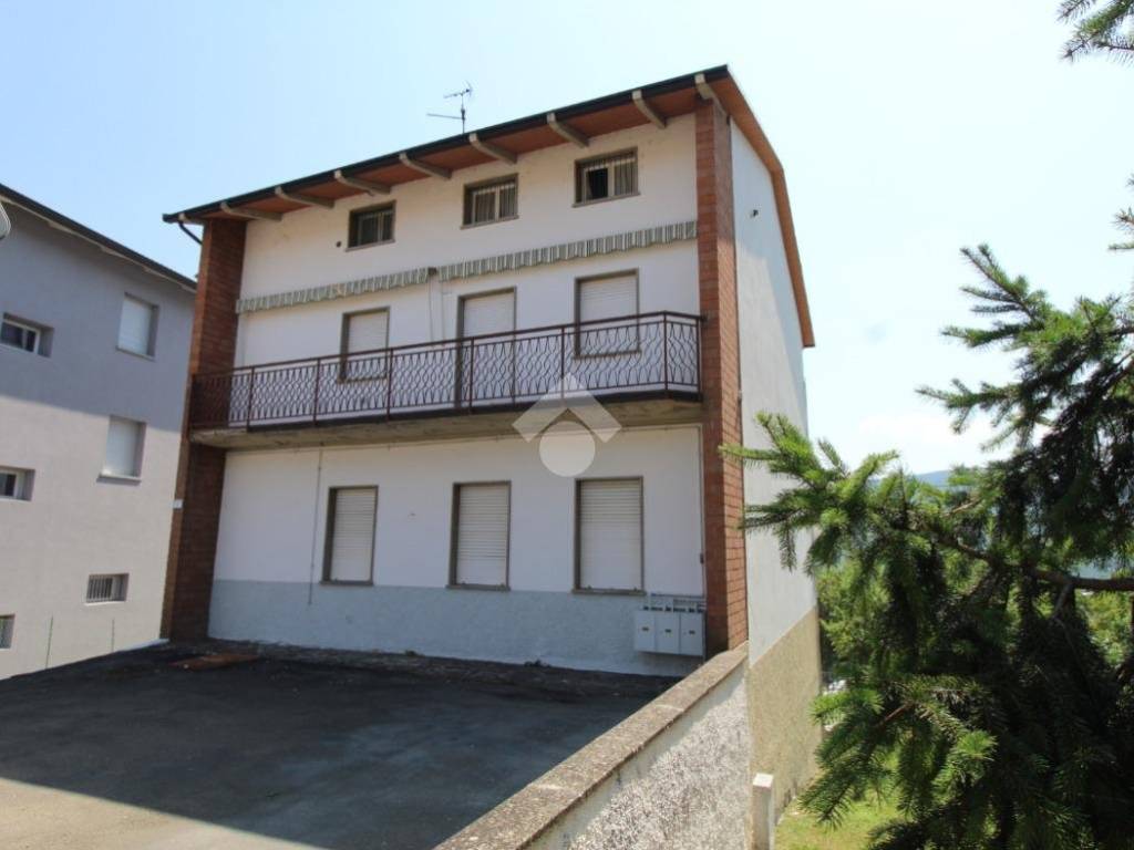 casa indipendente in vendita a Villa Minozzo