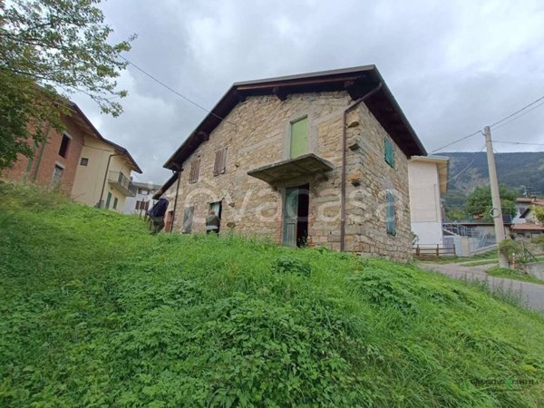 casa indipendente in vendita a Villa Minozzo in zona coriano