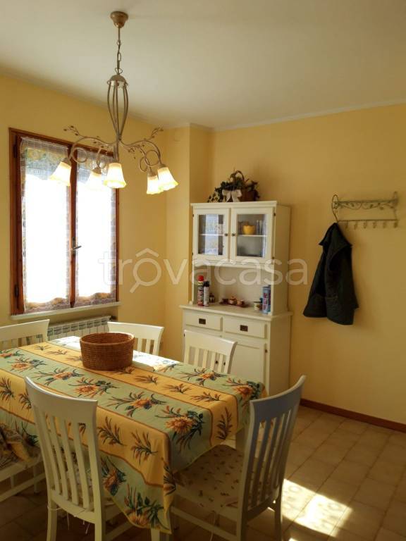 casa indipendente in vendita a Villa Minozzo in zona La Rocca