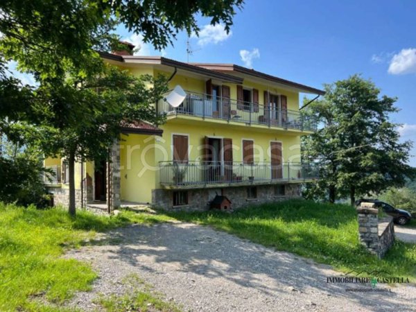 casa indipendente in vendita a Villa Minozzo in zona Carù