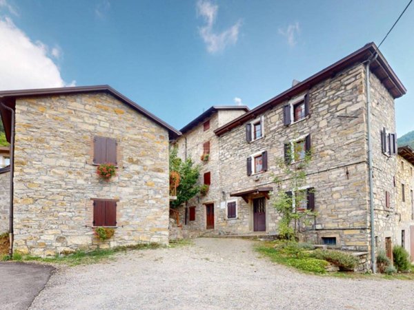 casa indipendente in vendita a Villa Minozzo