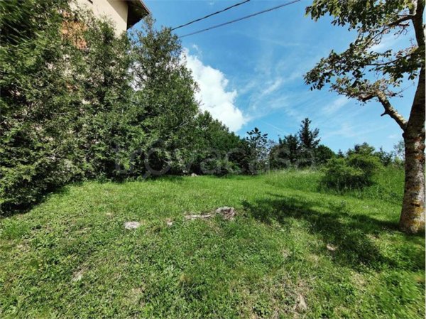 terreno edificabile in vendita a Villa Minozzo in zona Febbio