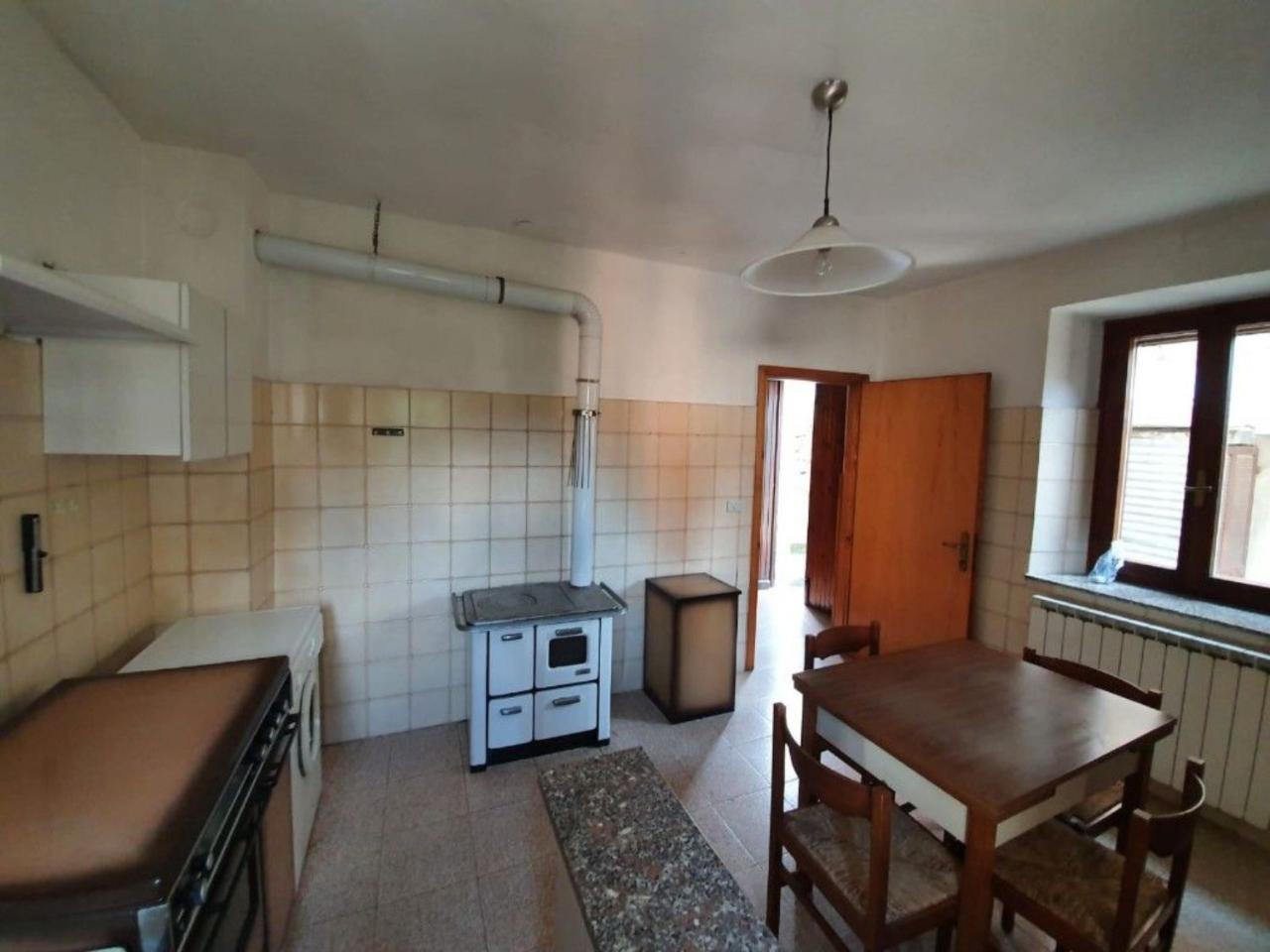 appartamento in vendita a Villa Minozzo in zona Sologno