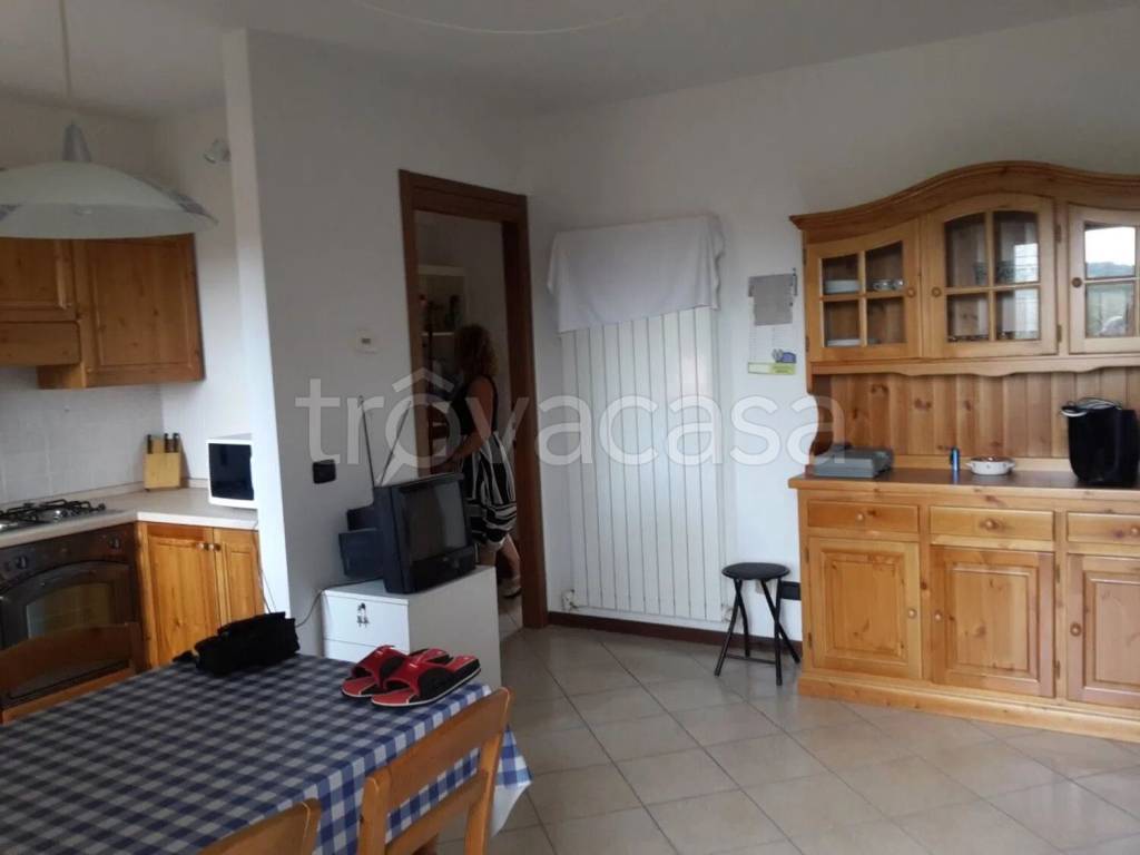 appartamento in vendita a Villa Minozzo in zona Febbio