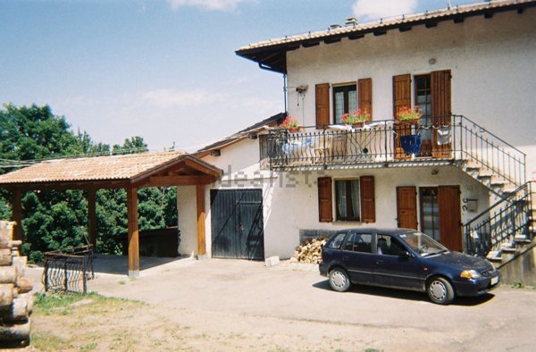 appartamento in vendita a Villa Minozzo in zona Febbio