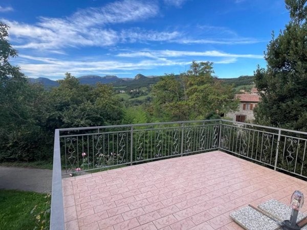 casa indipendente in vendita a Villa Minozzo