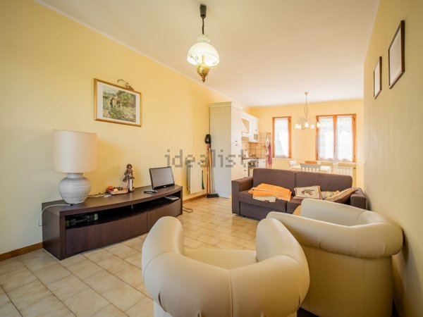 casa indipendente in vendita a Villa Minozzo in zona La Rocca