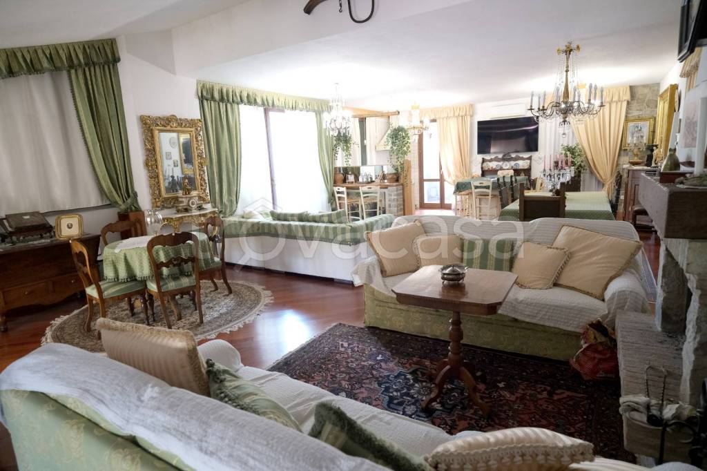 casa indipendente in vendita a Villa Minozzo