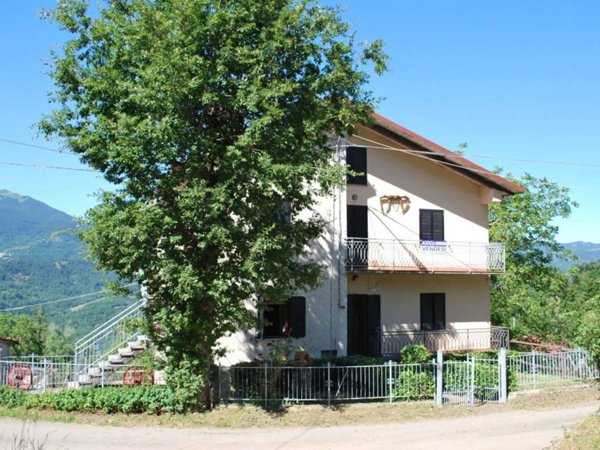 casa indipendente in vendita a Villa Minozzo