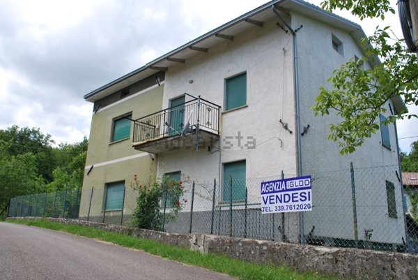 casa indipendente in vendita a Villa Minozzo