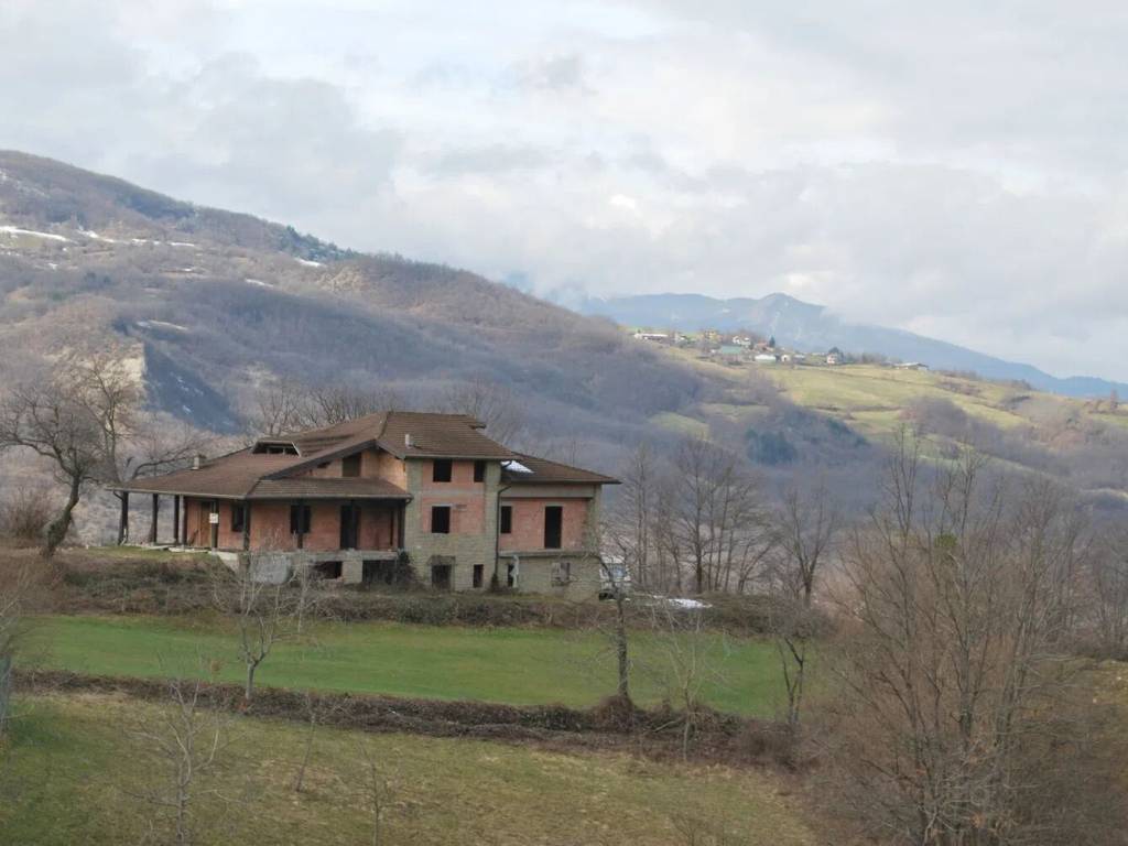 casa indipendente in vendita a Villa Minozzo