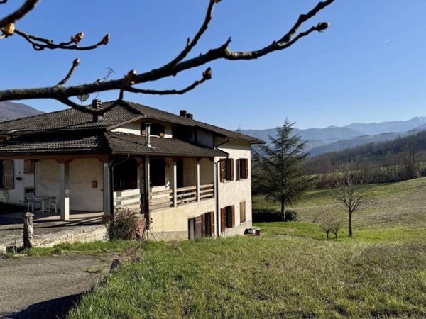 casa indipendente in vendita a Villa Minozzo