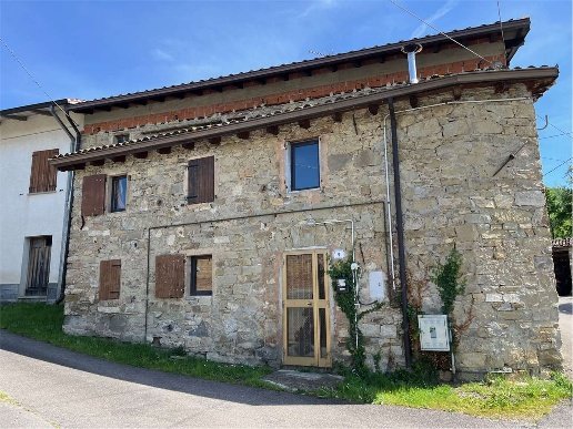 casa indipendente in vendita a Villa Minozzo in zona Asta