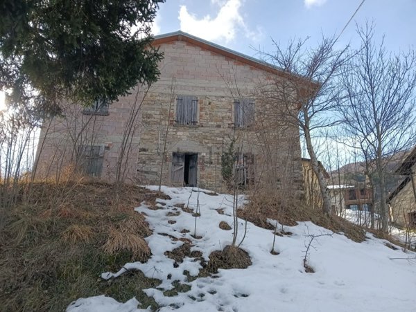 casa indipendente in vendita a Villa Minozzo in zona coriano
