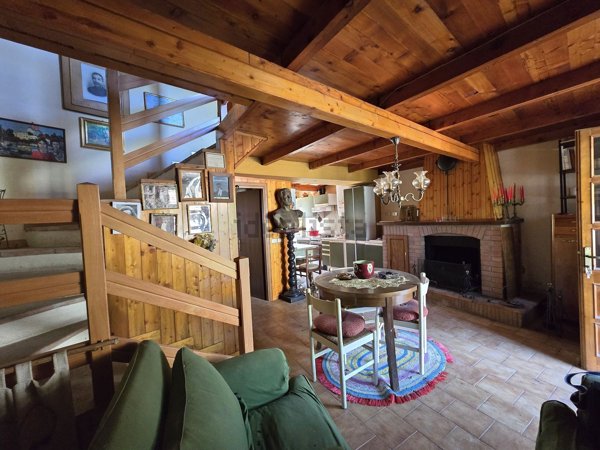 casa indipendente in vendita a Villa Minozzo in zona Secchio