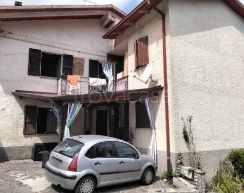 casa indipendente in vendita a Villa Minozzo in zona Asta